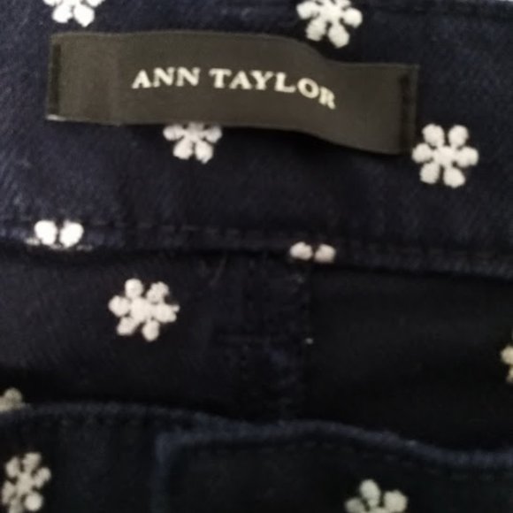 Ann Taylor Skinny Ankle Modern Fit Navy Pant Size 8 - Picture 2 of 7